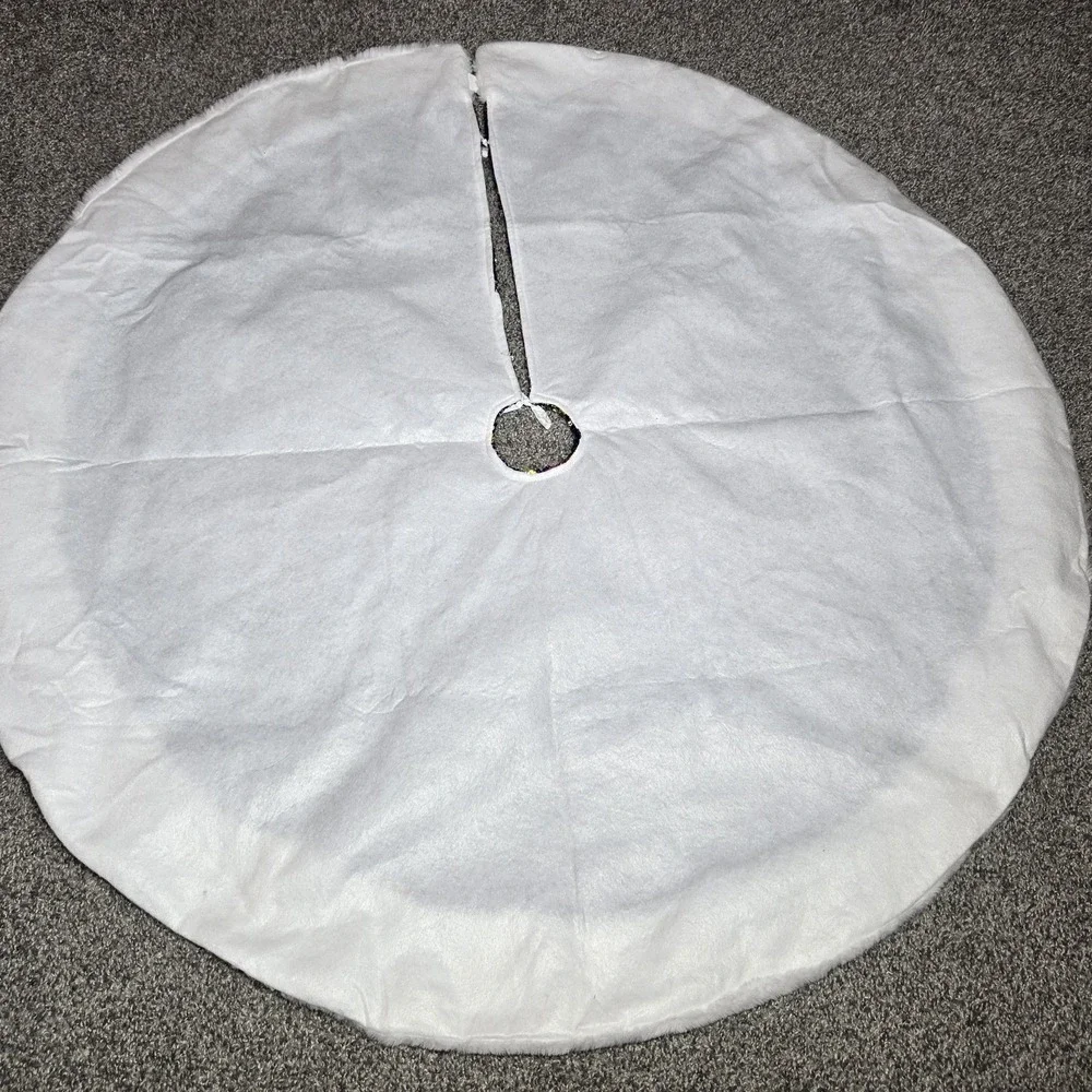 Holiday‎ Time Christmas Tree Skirt 48